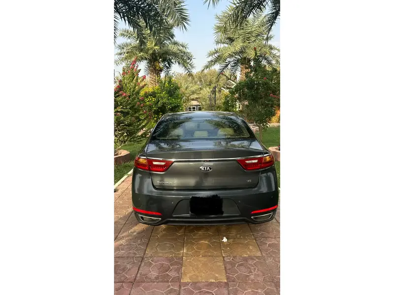 KIA Cadenza 2018 3