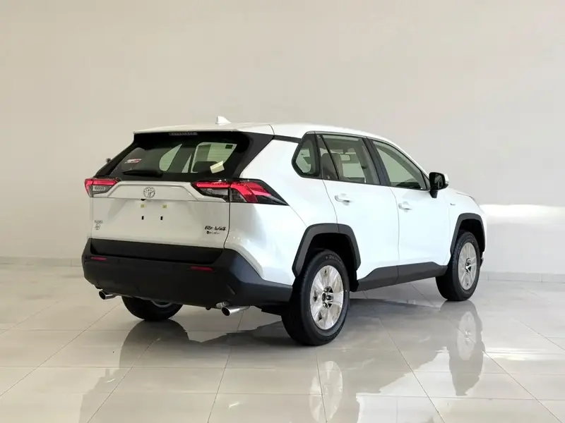 Toyota RAV4 2025 4