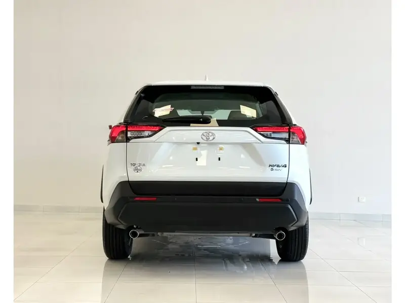 Toyota RAV4 2025 5