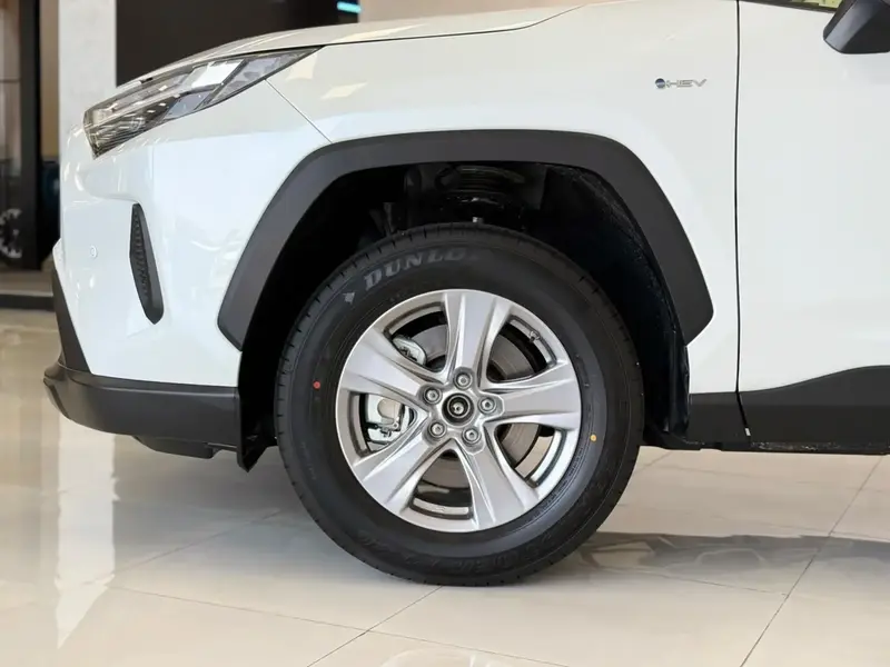 Toyota RAV4 2025 9