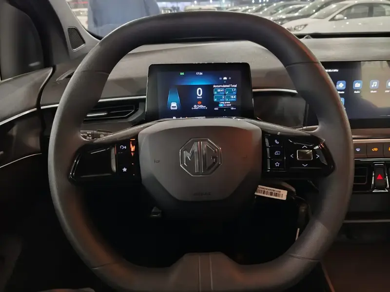 MG 3 2025 15