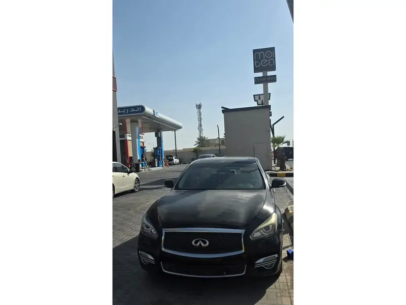 Infiniti Q70 2016 3