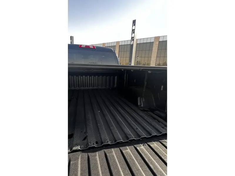 Chevrolet Silverado 2023 7