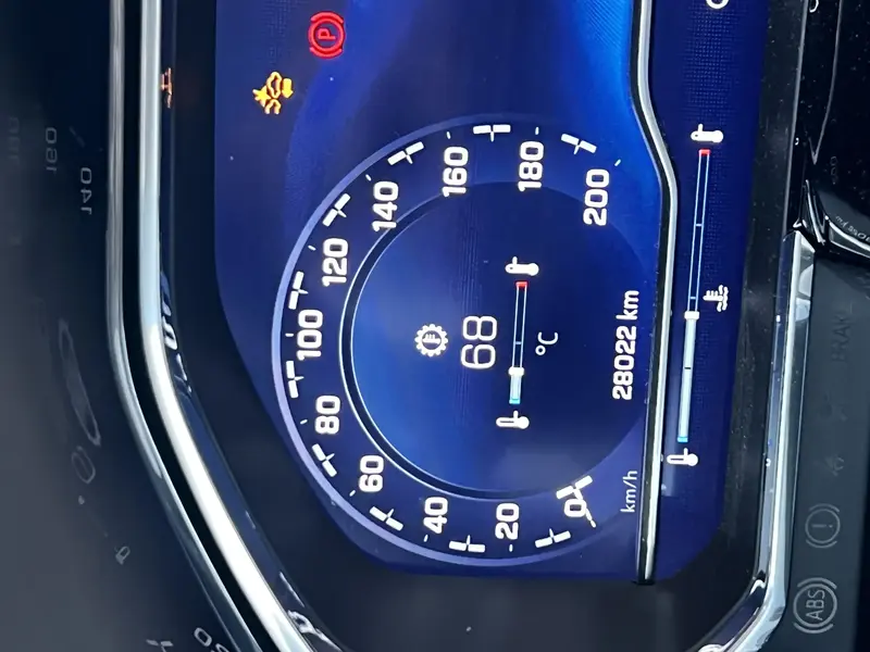 Chevrolet Silverado 2023 8