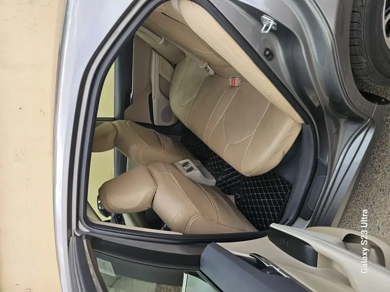 Toyota Camry 2023 9