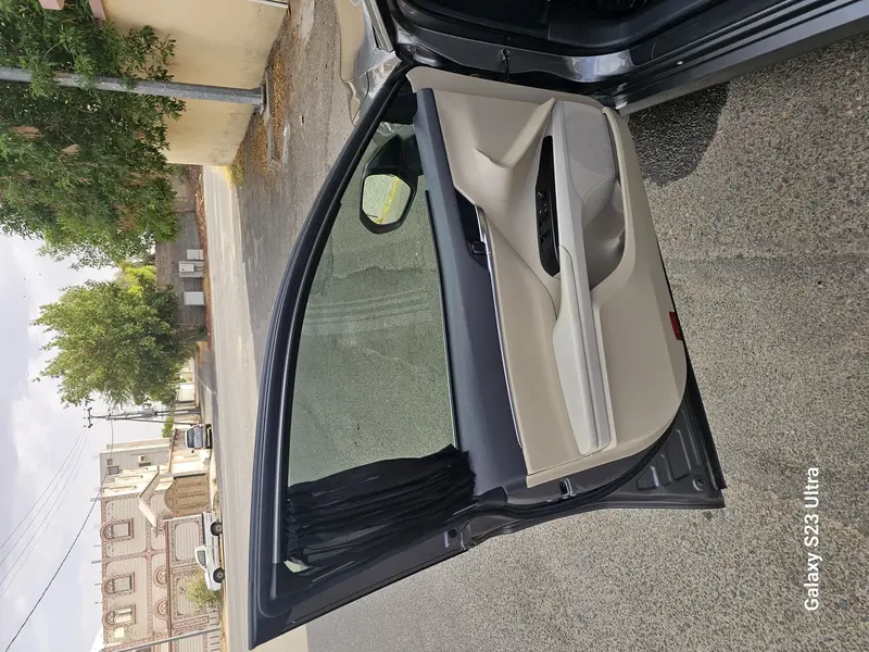 Toyota Camry 2023 6