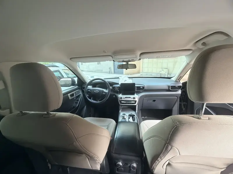 Ford Explorer 2021 10