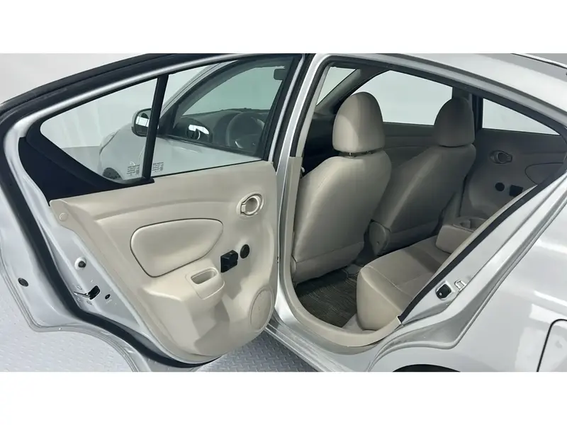 Nissan Sunny STD 2024 21