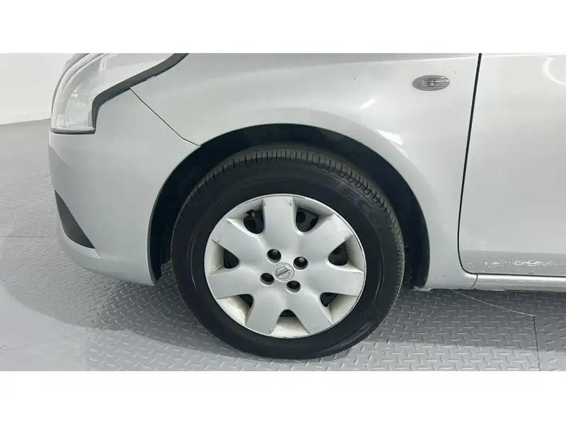Nissan Sunny STD 2024 28
