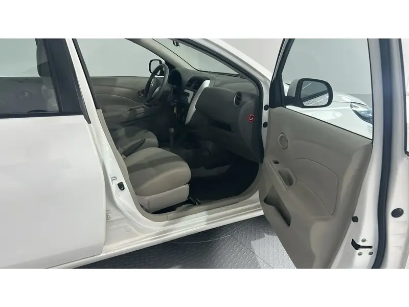 Nissan Sunny STD 2024 9