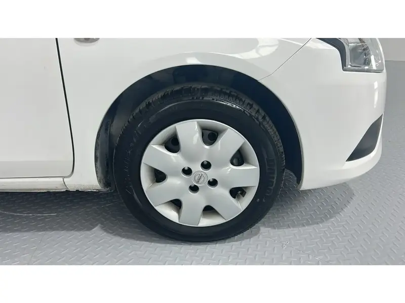 Nissan Sunny STD 2024 14