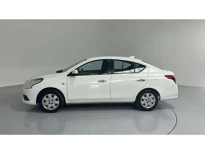 Nissan Sunny STD 2024 21