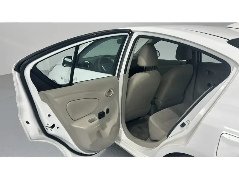 Nissan Sunny STD 2024 23