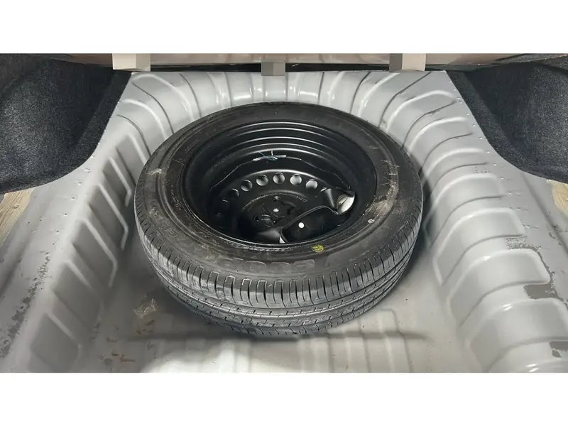 Nissan Sunny STD 2024 33