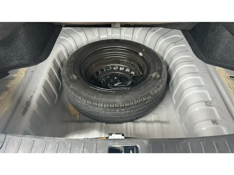 Nissan Sunny STD 2024 31