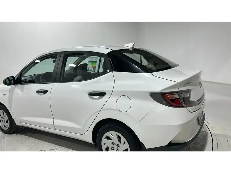 Hyundai GRAND i10 FLT 2024 7