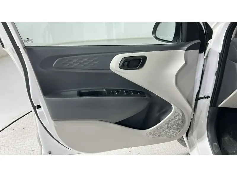 Hyundai GRAND i10 FLT 2024 22