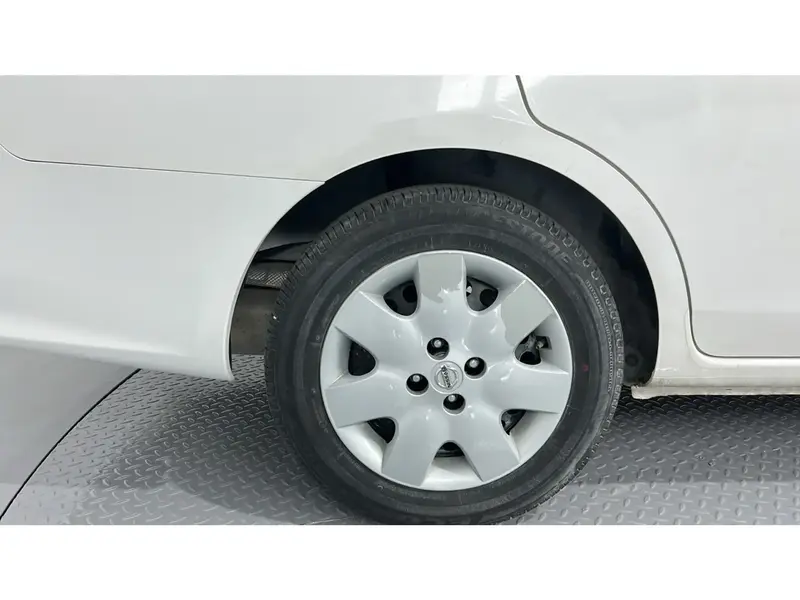 Nissan Sunny STD 2024 13