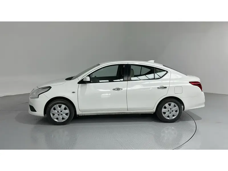 Nissan Sunny STD 2024 4