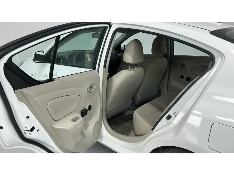 Nissan Sunny STD 2024 21
