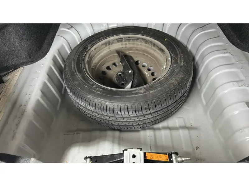 Nissan Sunny STD 2024 30