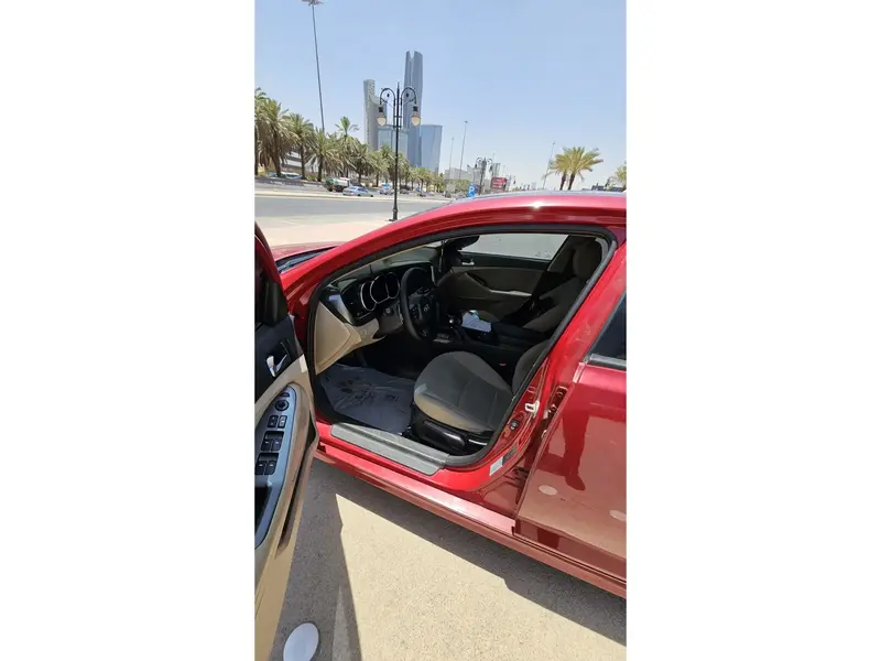 كيا اوبتيما 2015 نص فل 2.4L مالك ثاني من الجبر ممشى 289 فقط 12