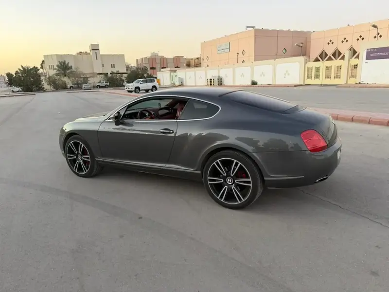 Bentley Continental GT 2008 1