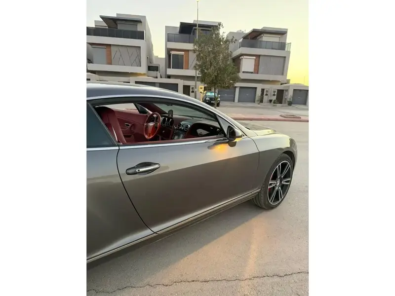 Bentley Continental GT 2008 9