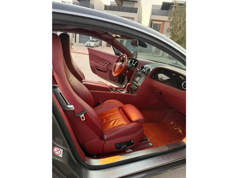 Bentley Continental GT 2008 6