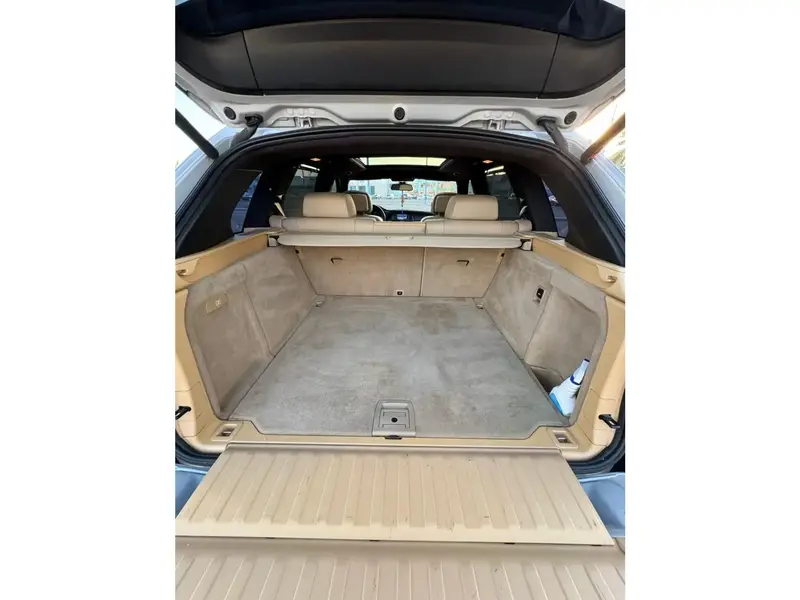 BMW 5 Series 2010 8