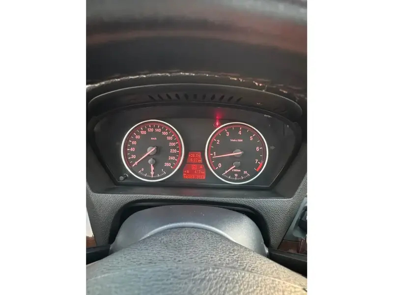 BMW 5 Series 2010 19