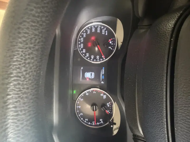 Toyota RAV4 2024 5