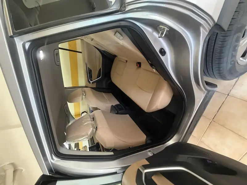 Toyota RAV4 2024 7