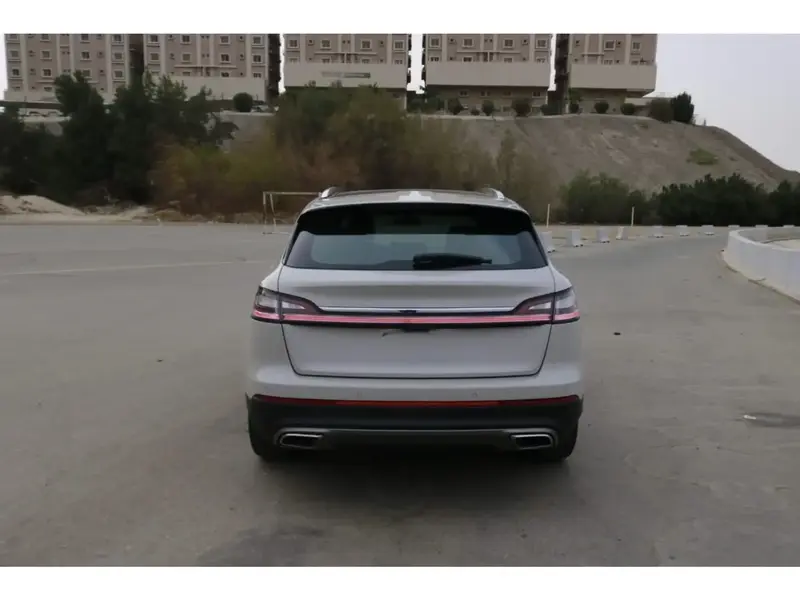Lincoln Nautilus 2022 10