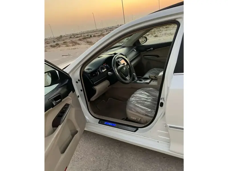 Toyota Camry 2014 4
