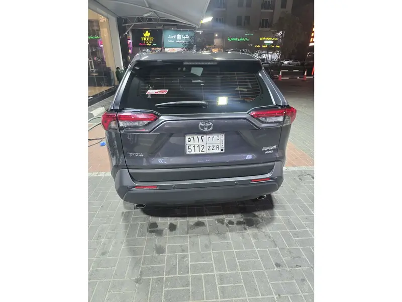 Toyota RAV4 2024 8