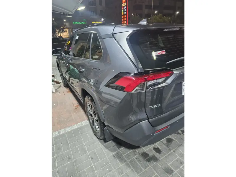 Toyota RAV4 2024 9
