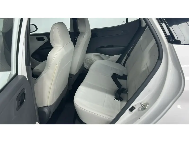Hyundai GRAND i10 FLT 2024 7