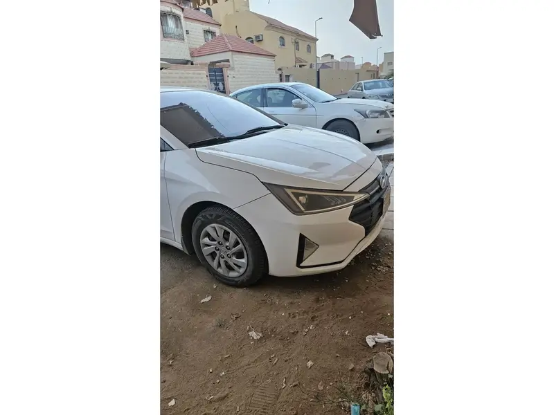 Hyundai Elantra 2020 1