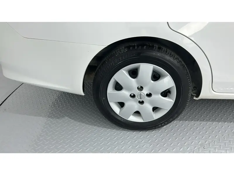 Nissan Sunny STD 2024 12