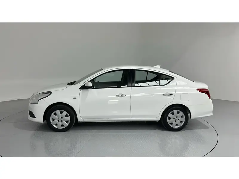 Nissan Sunny STD 2024 20