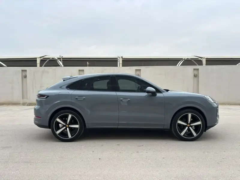 Porsche Cayenne Coupe 2024 Facelift High Spec. 4