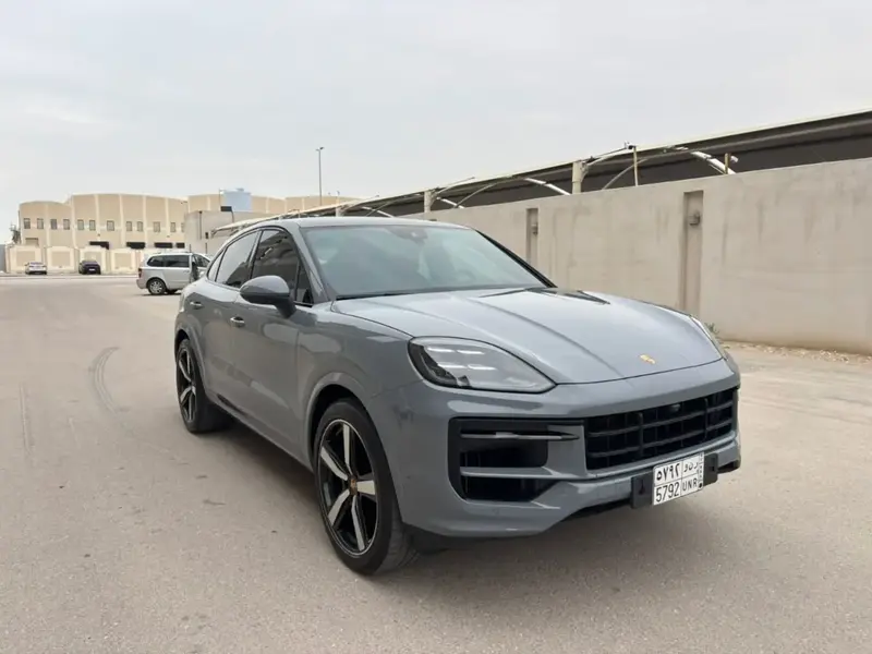 Porsche Cayenne Coupe 2024 Facelift High Spec. 6