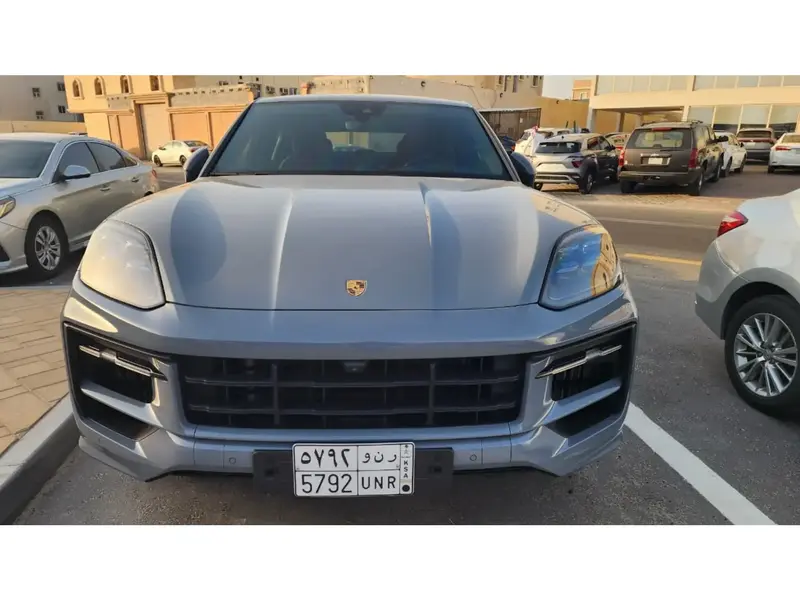 Porsche Cayenne Coupe 2024 Facelift High Spec. 15