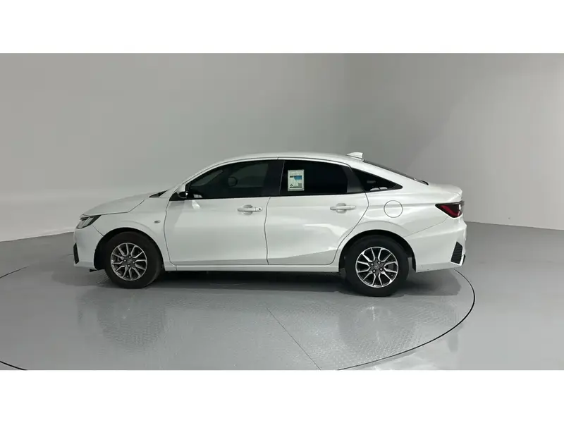 Toyota Yaris Y 2023 6