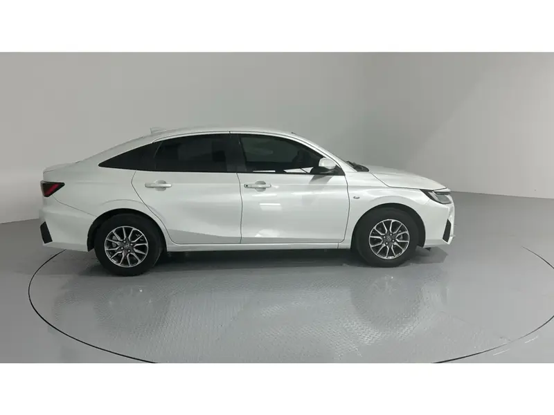 Toyota Yaris Y 2023 5