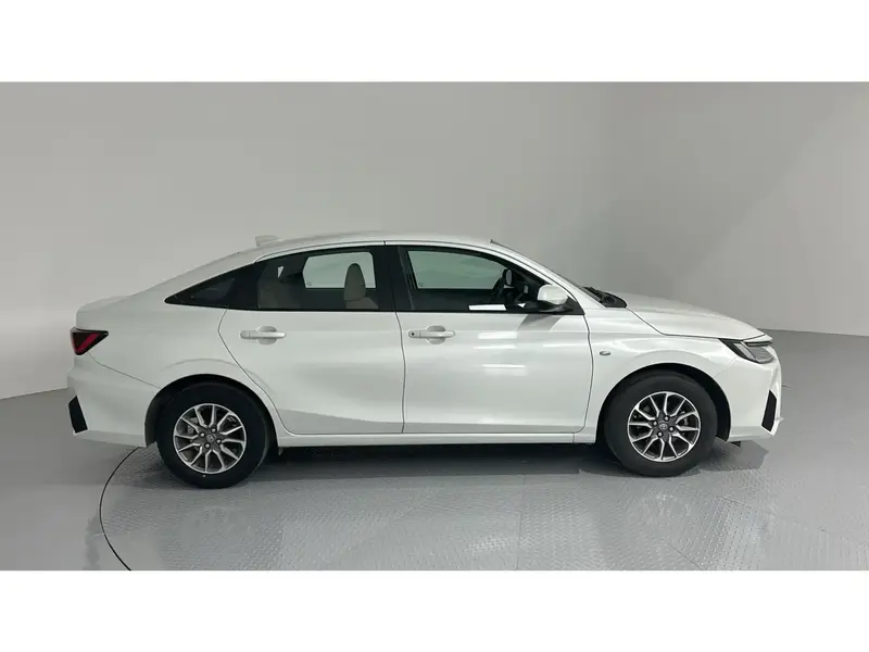 Toyota Yaris Y 2023 7