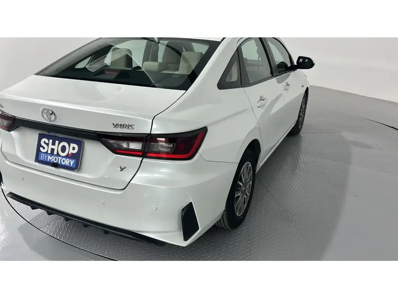 Toyota Yaris Y 2023 15