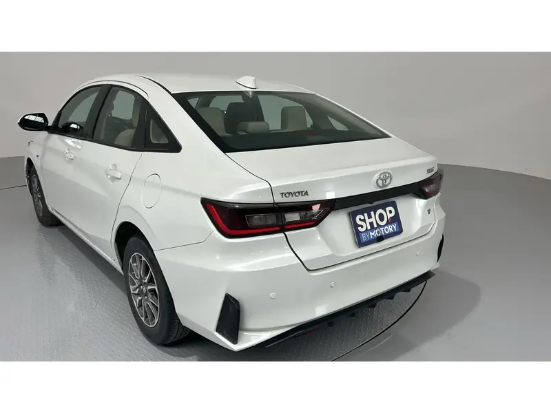 Toyota Yaris Y 2023 17
