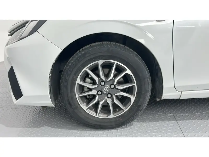 Toyota Yaris Y 2023 30